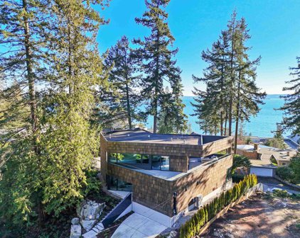 4166 Rose Crescent, West Vancouver