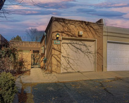 6107 Del Campo Place NE, Albuquerque