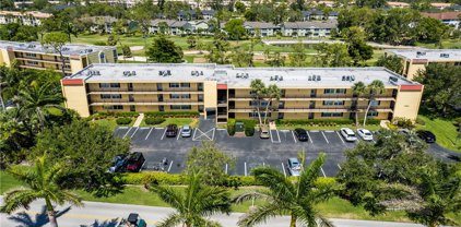 1084 Forest Lakes Drive Unit 7105, Naples