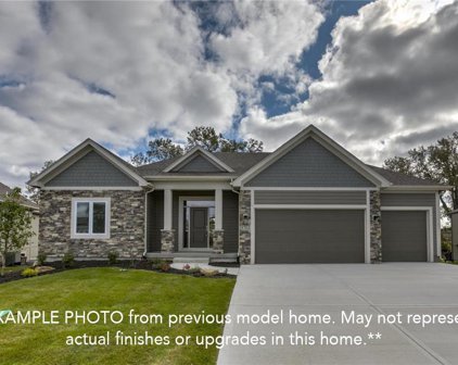 8997 Shady Bend Road, Lenexa