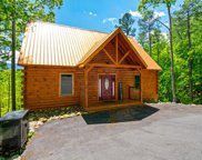2506 Treehouse Ln, Sevierville image
