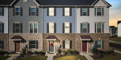 10646 Saponi Dr, New Market