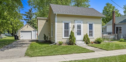 175 Oak Street NE, Cedar Springs