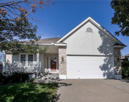 908 SW Leafwing Court, Lee's Summit