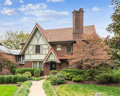65 Ridgemoor, Clayton