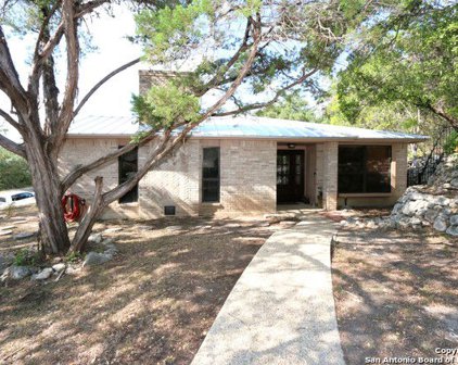 11361 Moonsail, Helotes