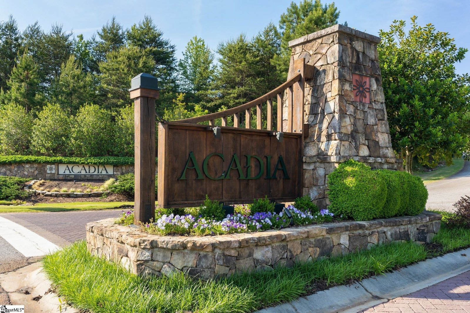 MLS 1512381 Acadia 9 Village Mews Road, Piedmont Property for Sale