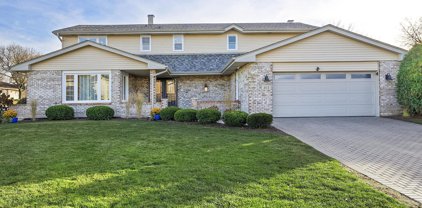 303 Waterford Drive, Willowbrook