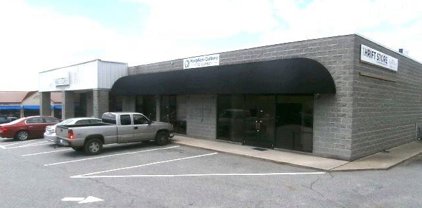 1530 E Dixie Drive, Asheboro