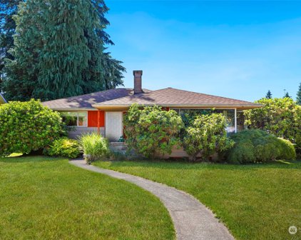 9006 Baring Way, Everett