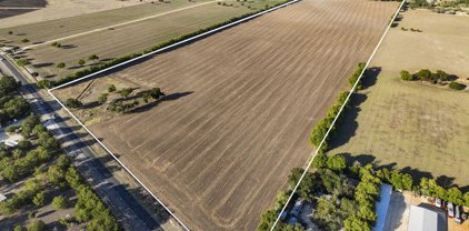 7201 Fm 725, McQueeney