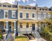 1009 8th St Ne, Washington image