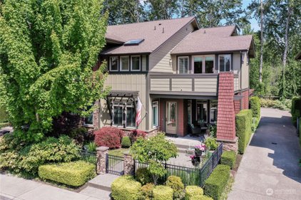 1102 N 42nd Place, Renton