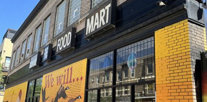 4655 N Broadway Street, Chicago
