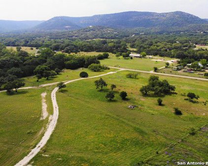 1149 Walter White Ranch Rd, Leakey