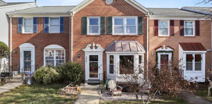 8061 Sky Blue Dr, Alexandria