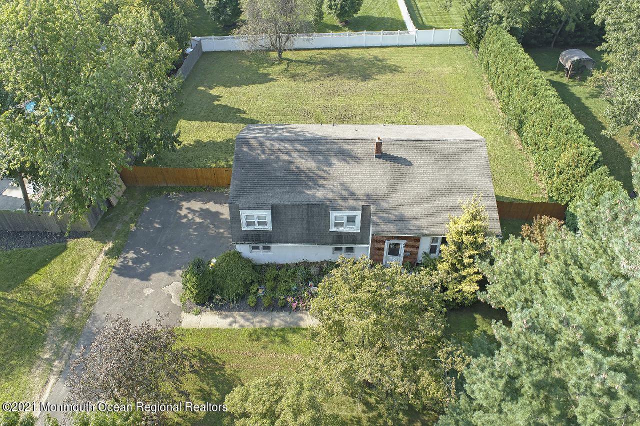 44 Coachman Drive S, Freehold, 07728