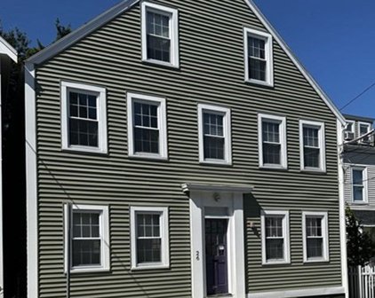 26 Essex St Unit 3, Salem