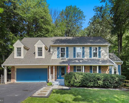 8036 Oak Hollow Ln, Fairfax Station