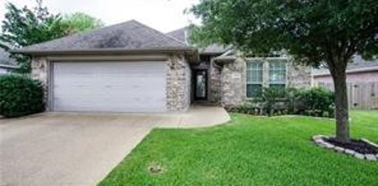 2303 Kendal Green, College Station