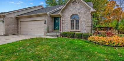 35191 Kings Forest, Clinton Township