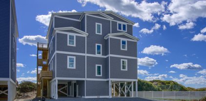 44 Porpoise Place, North Topsail Beach