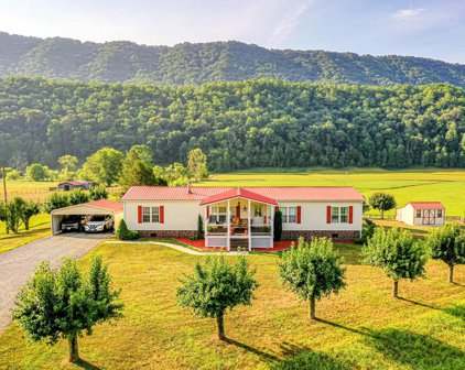 7089 Hayters Gap Rd, Saltville