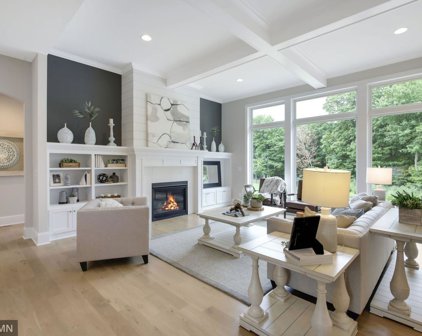 6510 Hawks Pointe Lane, Victoria