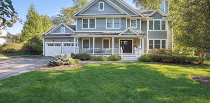 22 East Drive, Livingston Twp.
