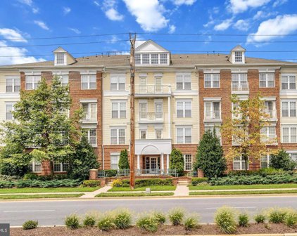 305 Redland Blvd Unit #403, Rockville