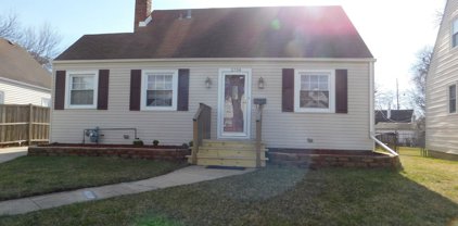 2758 Hawthorne Street, Franklin Park