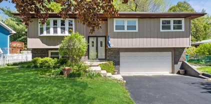 116 W Traube Avenue, Westmont
