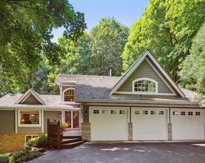 18977 Carsonwood Road, Deephaven