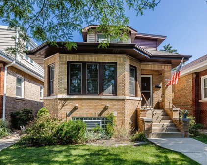 7244 W Pratt Avenue, Chicago
