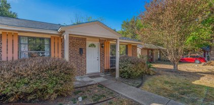 614 E Hill St, Navasota