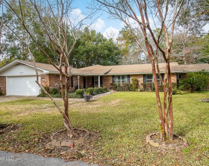 6213 Poco Road, Ocean Springs