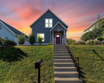 2818 Everett Avenue, Everett