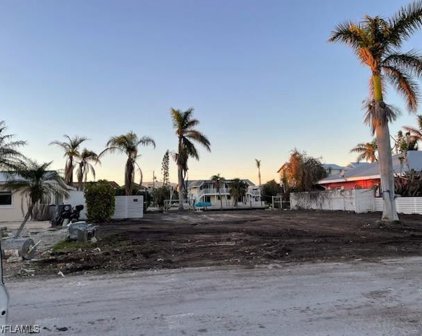 261 Flamingo  Street, Fort Myers Beach