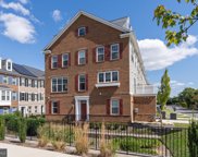602 Totten Pl Ne, Washington image
