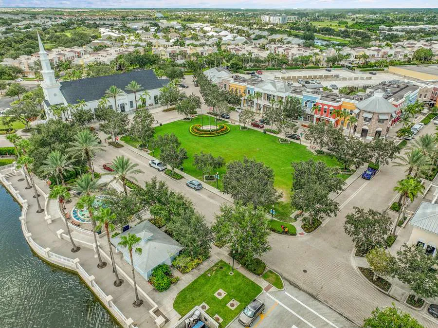 Tradition homes for sale - Tradition Port St Lucie town square