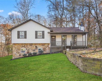 6342 Iris Drive, Flowery Branch