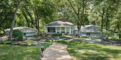 9572 Sunny Creek  Lane, Sunset Hills