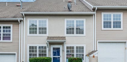46 Courtyard Dr, Carlisle