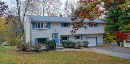 16 Hillside Dr, Clinton Town
