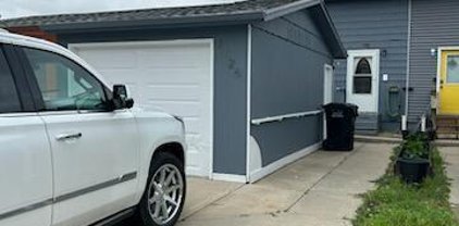 1126 E Ridge Court, Williston
