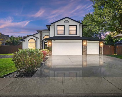 1405 E Kite, Eagle