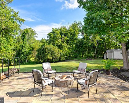 11410 Waples Mill Rd, Oakton