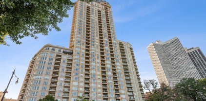 2550 N Lakeview Avenue Unit #N602, Chicago