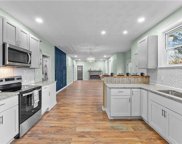 15 W Sherwood Avenue, Hampton East image