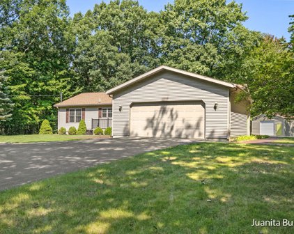 6586 W Dewey Road, Ludington
